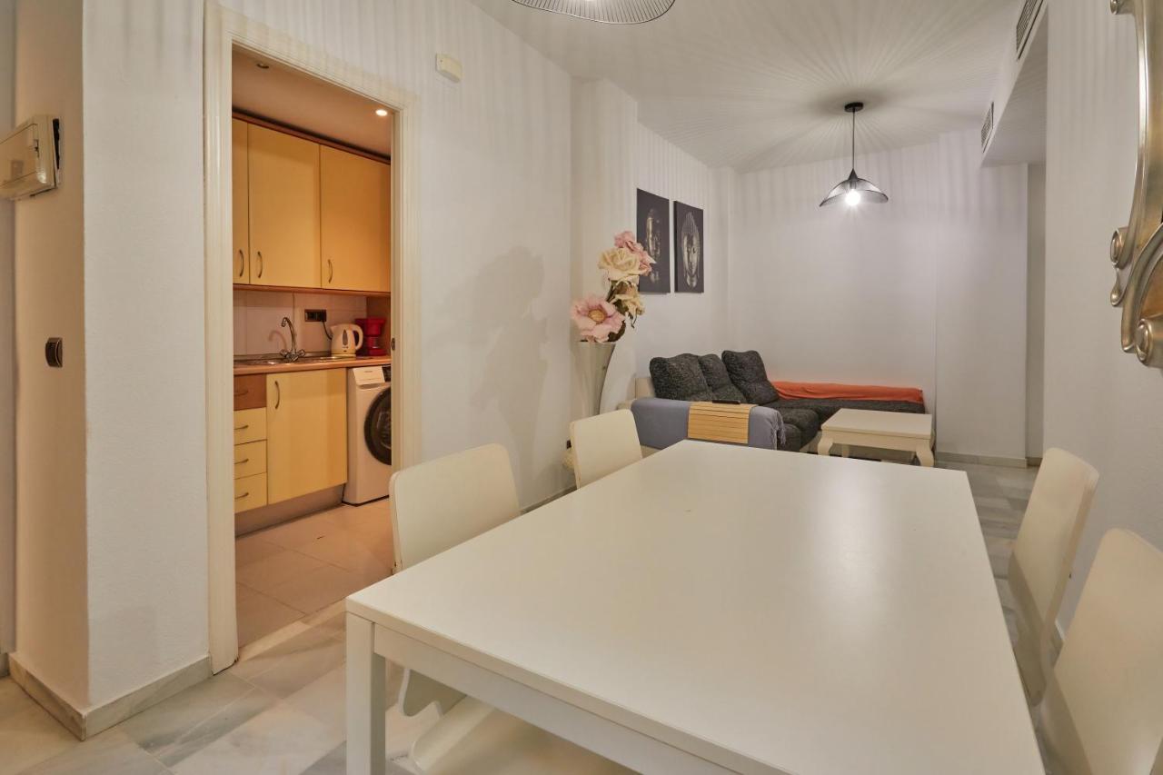 Two Bedrooms Leonor Davalos Севілья Екстер'єр фото