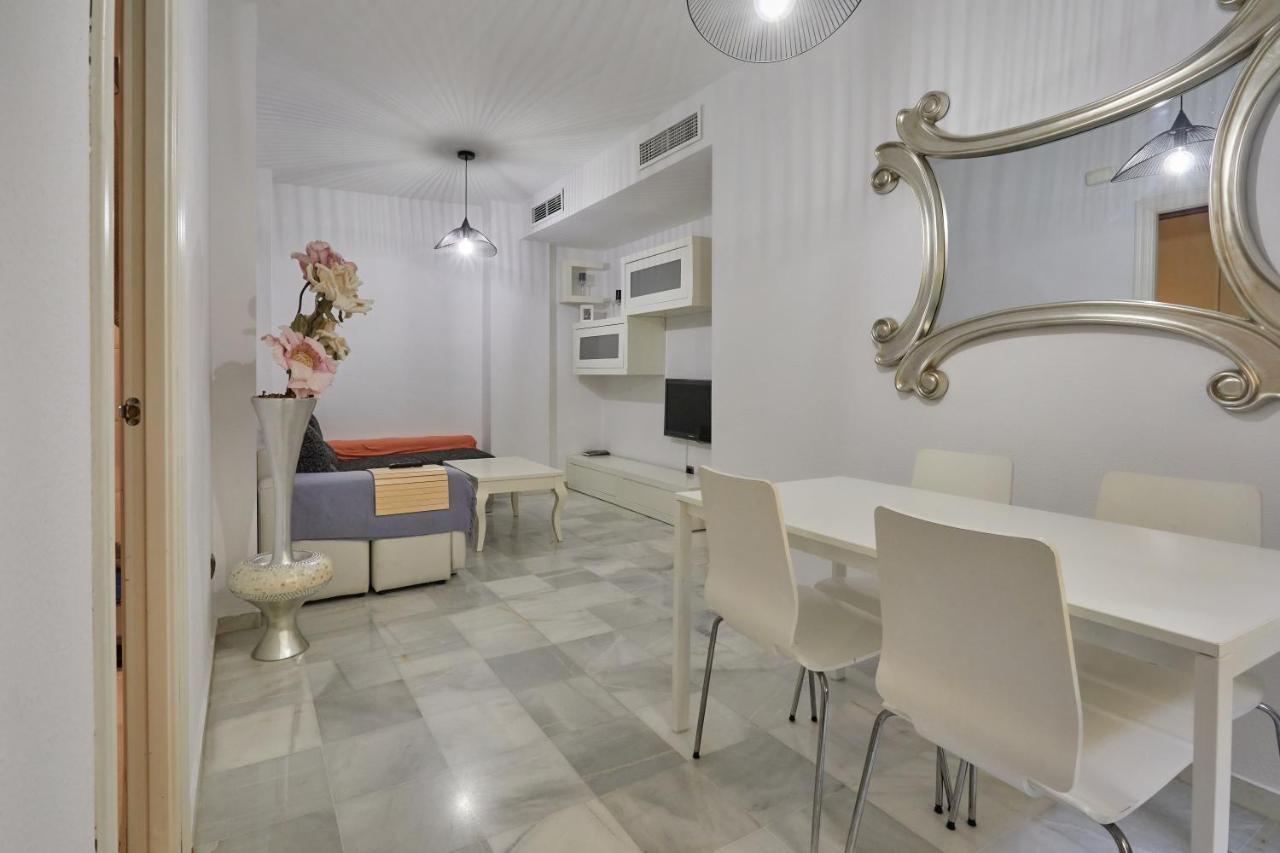 Two Bedrooms Leonor Davalos Севілья Екстер'єр фото