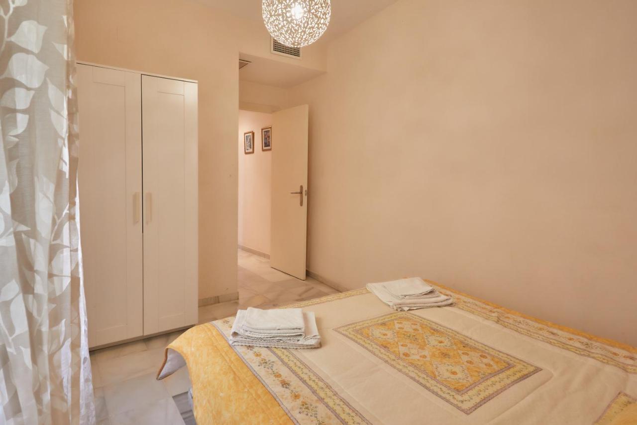 Two Bedrooms Leonor Davalos Севілья Екстер'єр фото