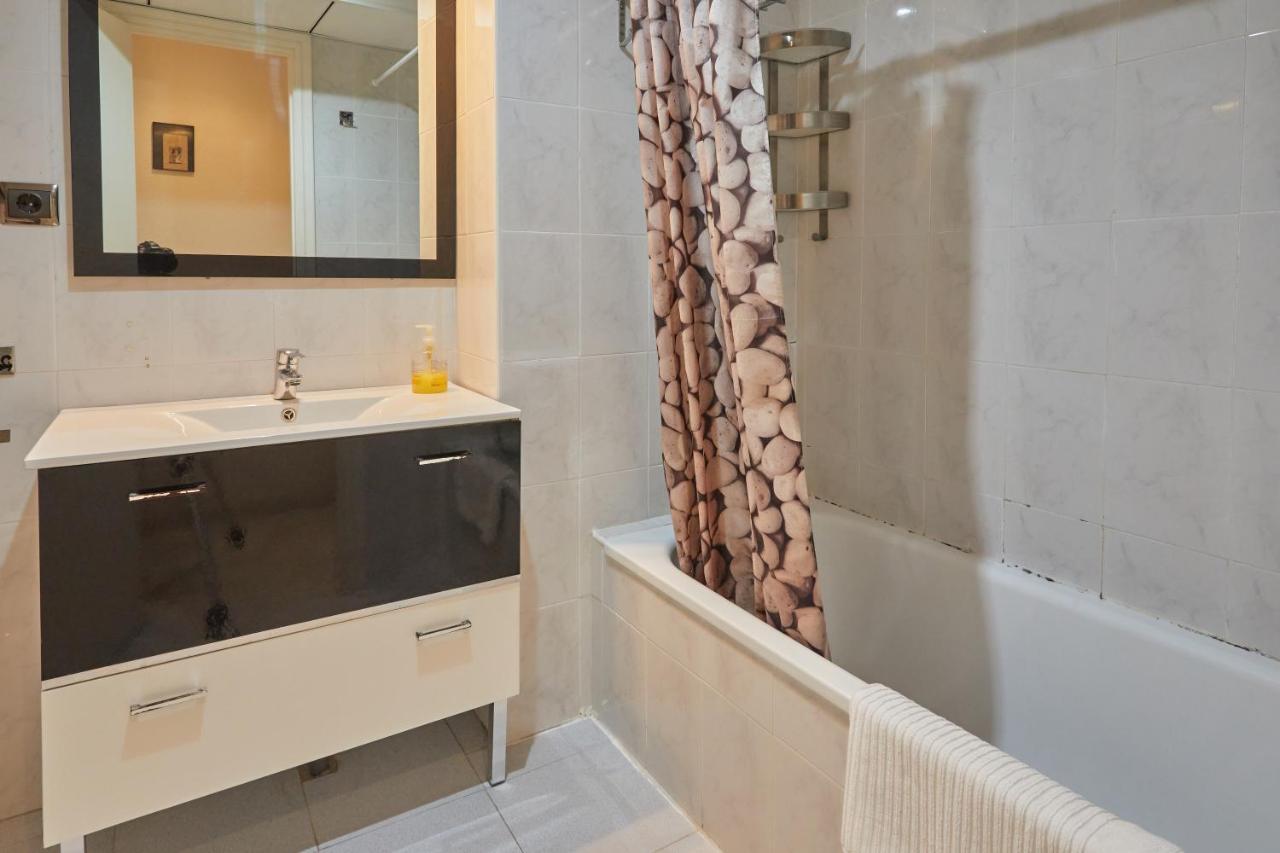 Two Bedrooms Leonor Davalos Севілья Екстер'єр фото